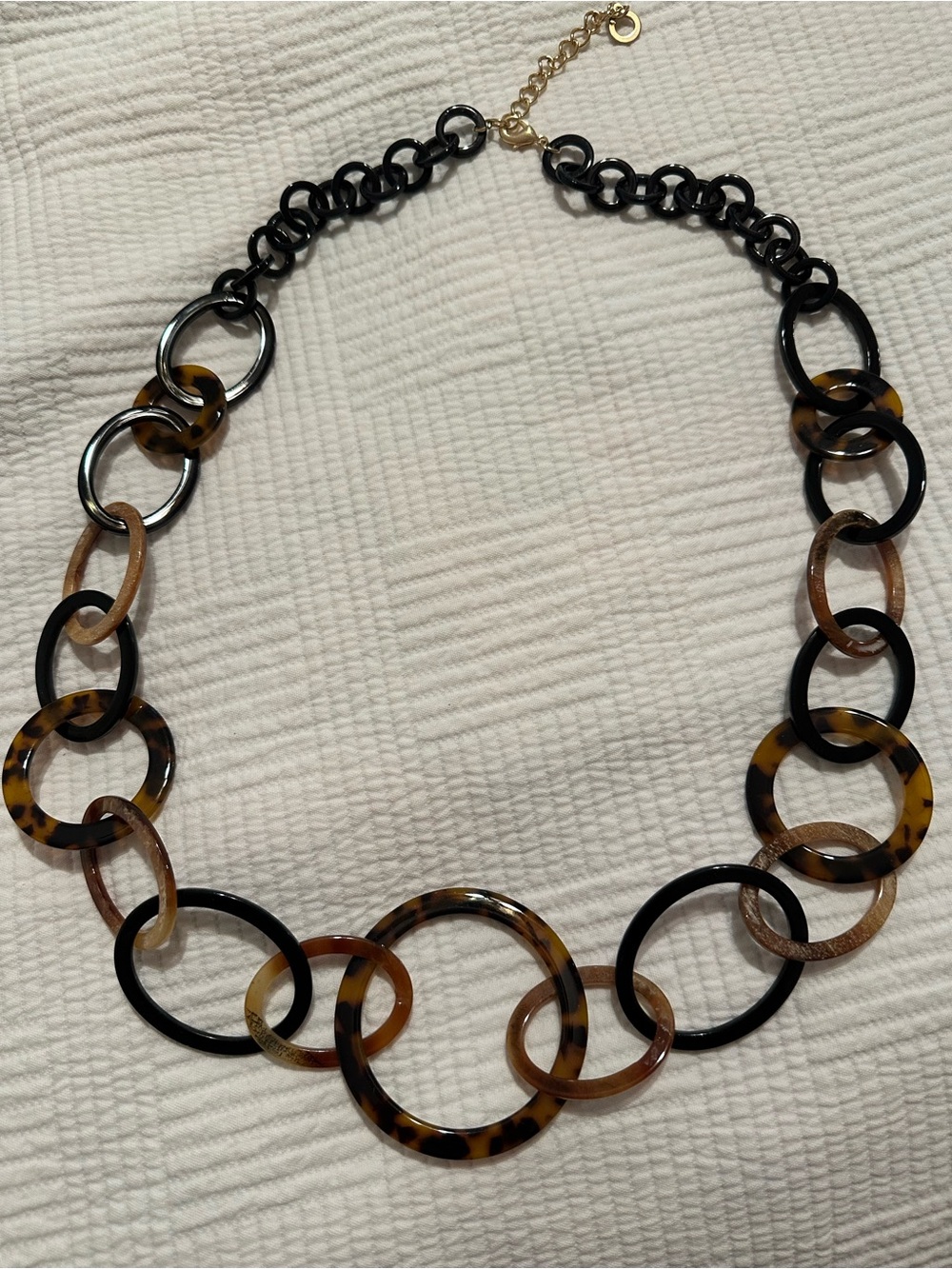 Tortoiseshell & Black Link Necklace - Women's Fashion Jewelry
